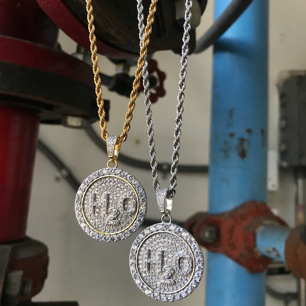 Men’s 925 silver iced out 4ct diamond H2O charm